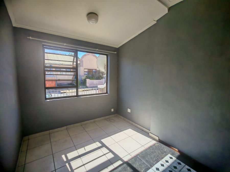 8 Bedroom Property for Sale in Sydenham Eastern Cape